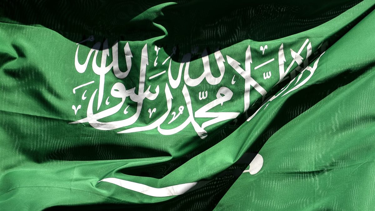 <strong>هل يسمح لصاحب الزيارة بالعمل في السعودية؟</strong>