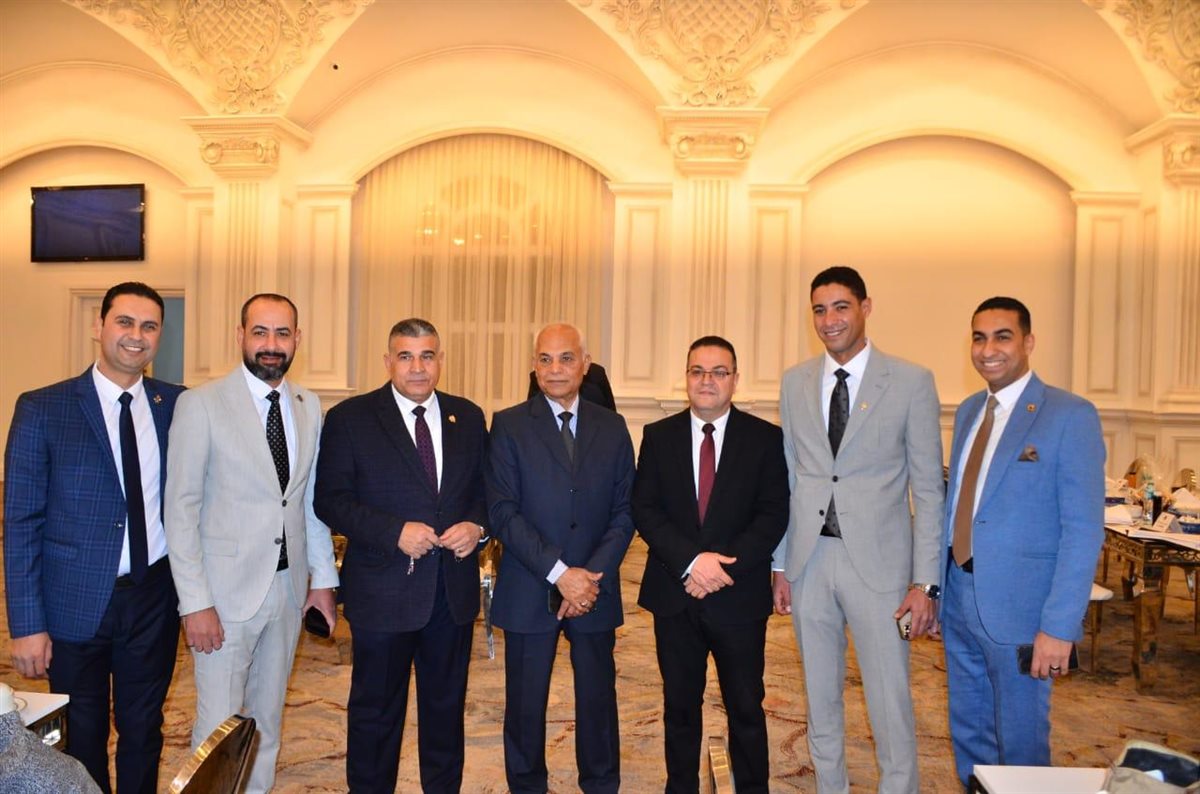 أثناء حفل الإفطار