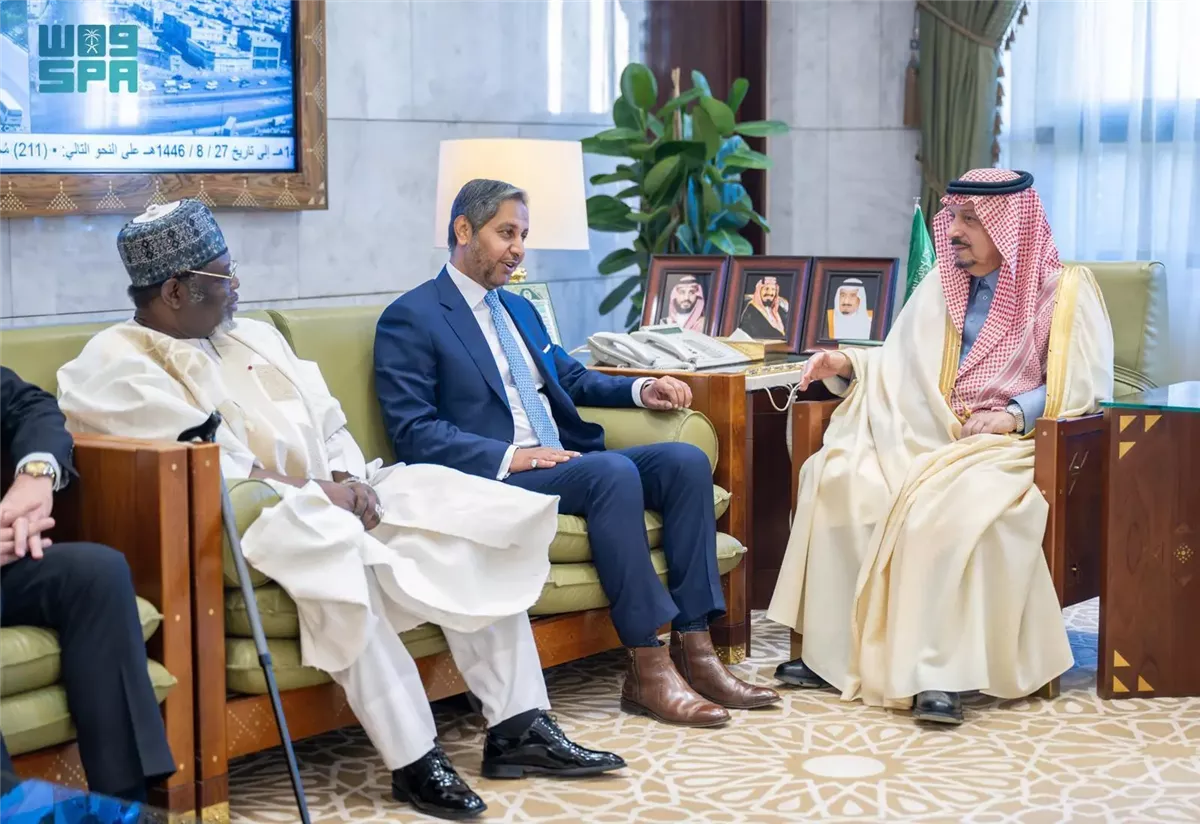 أمير الرياض يستقبل السلك الدبلوماسي للتهنئة بشهر رمضان