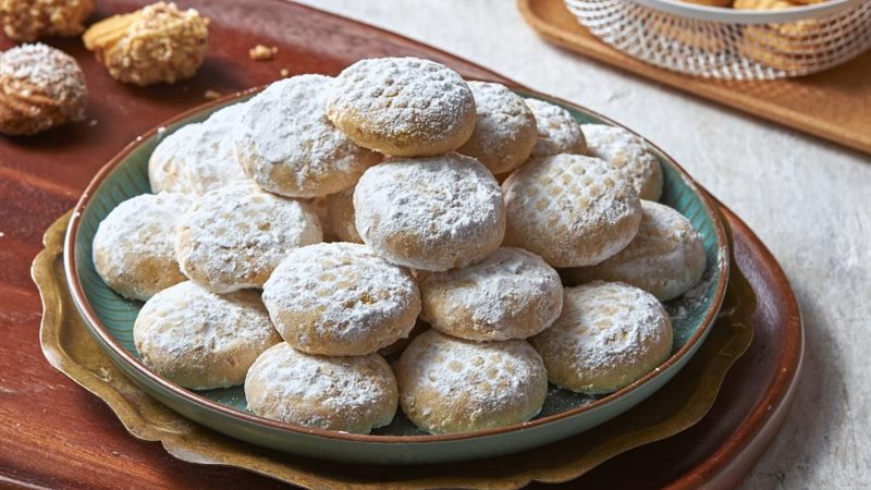 طريقة عمل كحك العيد ذي المحلات