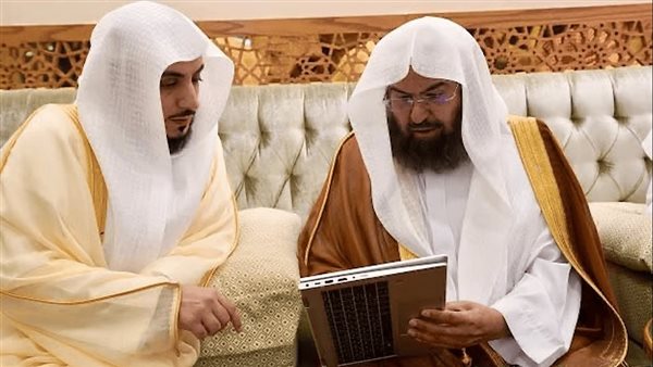 منصة رقمية متكاملة لتعزيز تعليم القرآن الكريم بعشر لغات