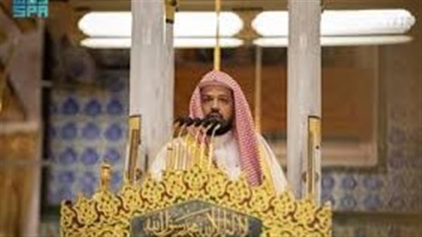 أمام وخطيب المسجد النبوي بالمدينة المنورة أحمد الحذيفي