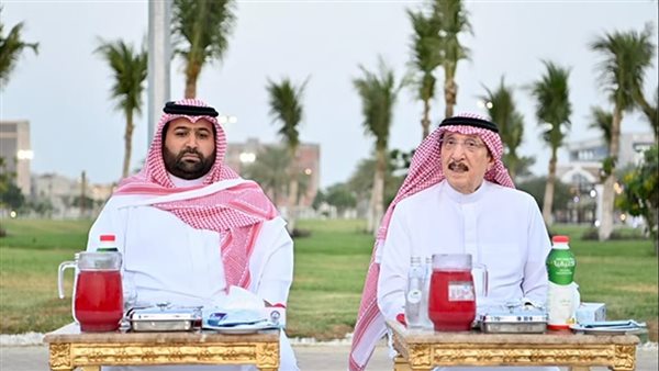 أمير جازان يشارك رجال الأمن إفطارهم