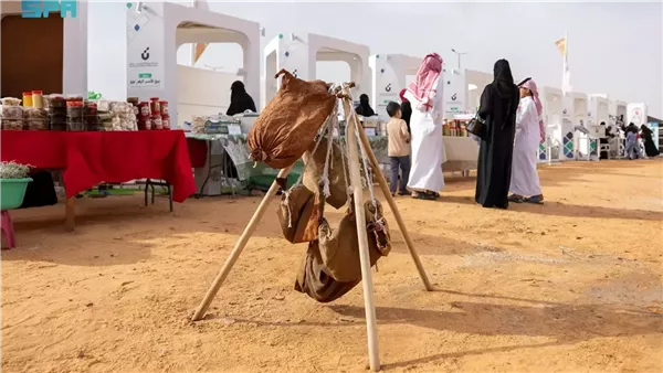 مزاد الإبل بالجوف يعرض الحرف التقليدية