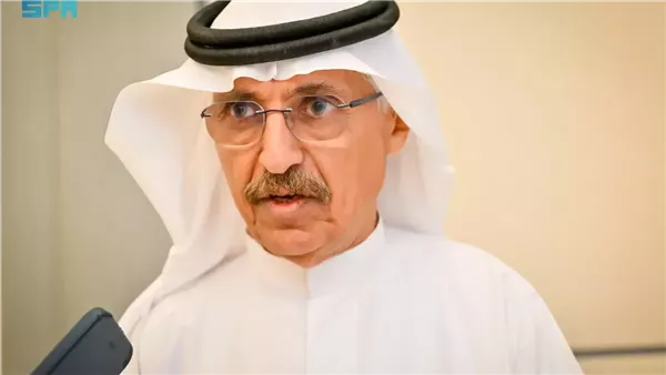 الدكتور عبدالعزيز العويشق