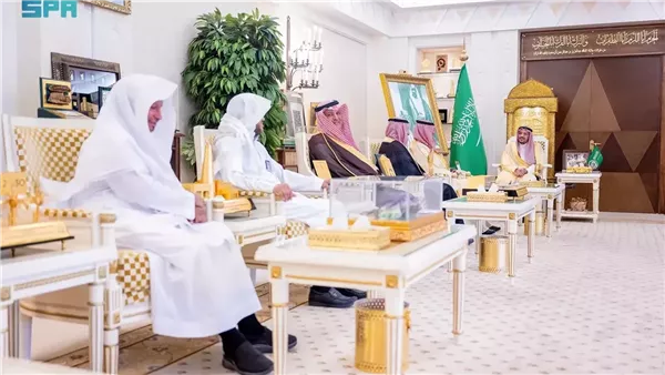 أمير القصيم يكرّم الفائزين بمسابقة القرآن