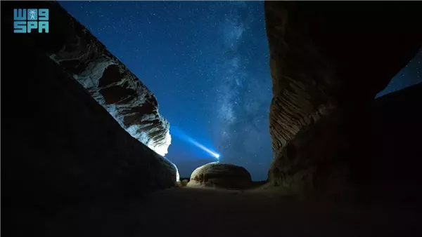 العُلا: وجهة رائدة للسياحة الفلكية في المملكة