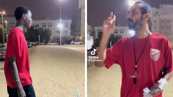 مدرب يطرد لاعب جوارب مختلفة
