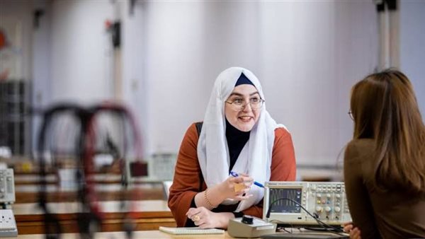 منح دراسية